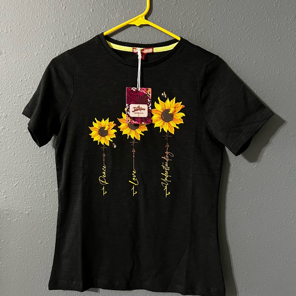 NWT Sunflower Tshirt